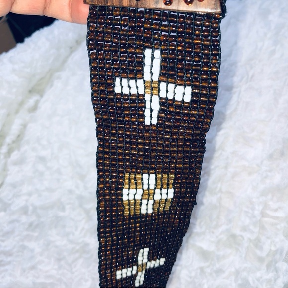 Brown and White Beaded Belt with Wooden Buckle 32” by 2 1/2”, stretchy. Used - Picture 6 of 6
